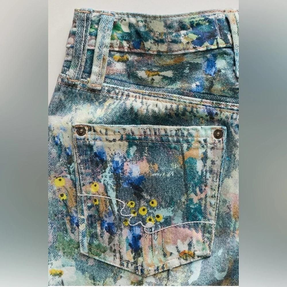 NWT Free People Tennessee Low-Rise Illusions Jeans in Floral Canvas